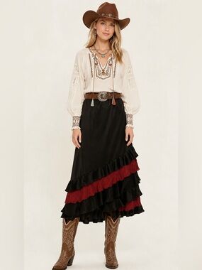Pat Dahnke Western Tiered Maxi Skirt M Black Floral Print Pull On Rodeo Festival